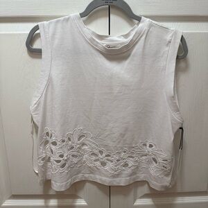 Women’s Large Cropped White Top